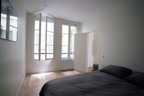 1 chambre, fer et planche Ă repasser, Wi-Fi gratuit, draps fournis