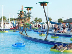 Piscine intérieure, piscine extérieure