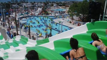 Indendørs pool, udendørs pool