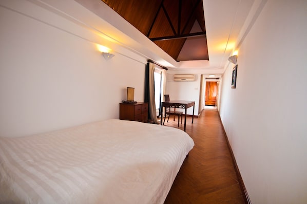 1 Schlafzimmer, Schreibtisch, laptopgeeigneter Arbeitsplatz