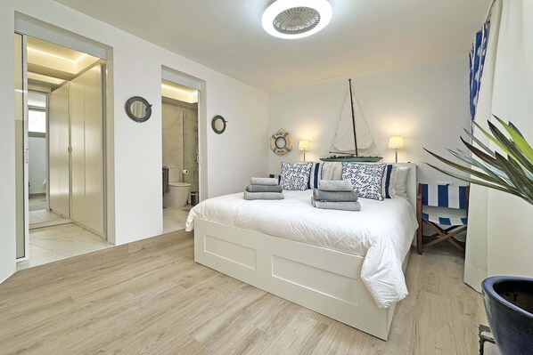4 Schlafzimmer, Zimmersafe, kostenloses WLAN, Bettwäsche