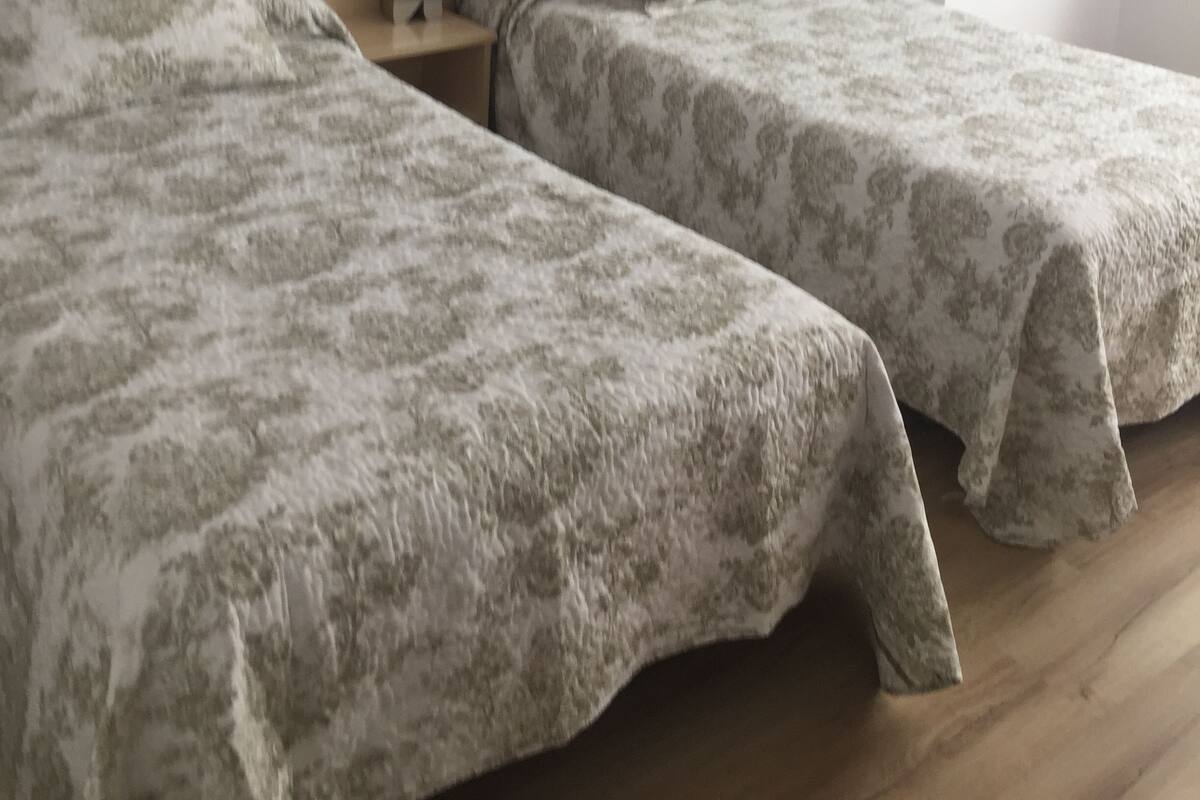 Soundproofing, free WiFi, bed sheets