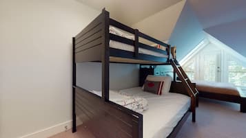 3 Schlafzimmer, Schreibtisch, Bügeleisen/Bügelbrett, kostenloses WLAN