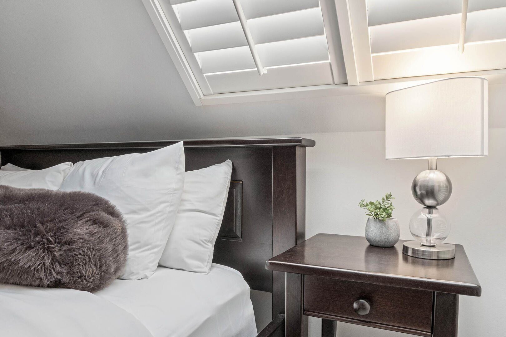 3 camere, una scrivania, ferro/asse da stiro, Wi-Fi gratuito