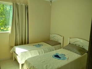 2 slaapkamers, een strijkplank/strijkijzer, gratis wifi, beddengoed