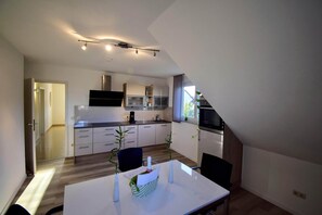Dining - Mod. Apartment 75 m² (Markt Erlbach)