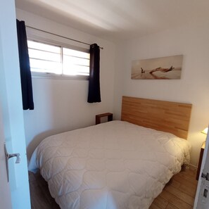 1 slaapkamer, een strijkplank/strijkijzer, gratis wifi