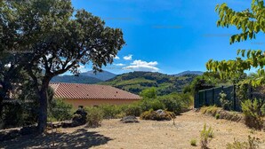 Unclassified image, 3 of 12, button - 4AMB2 - Pleasant villa with shared swimming pool (COLLIOURE)