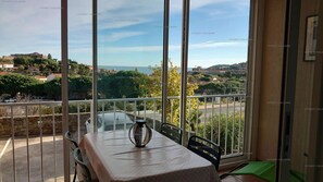 Outdoor dining - 3AMB31- Bay view studio (COLLIOURE)