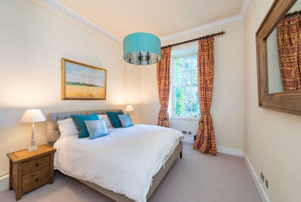 3 chambres, fer et planche à repasser, Wi-Fi, literie fournie