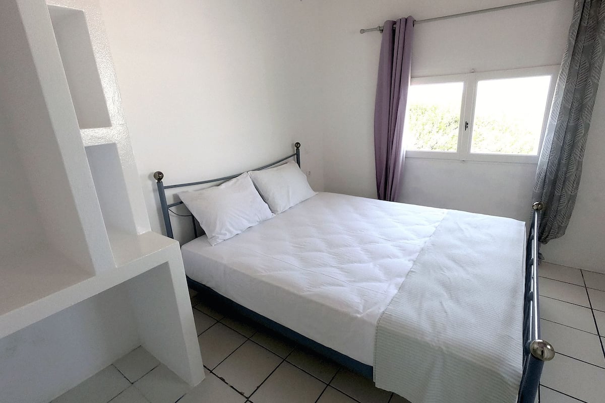 2 habitaciones, cunas, wifi gratis y ropa de cama