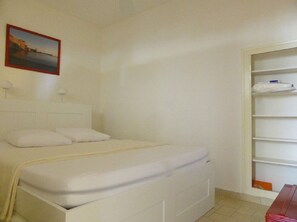 1 bedroom, free WiFi, bed sheets - 2EGA41 - Nice studio in historic center (Collioure)