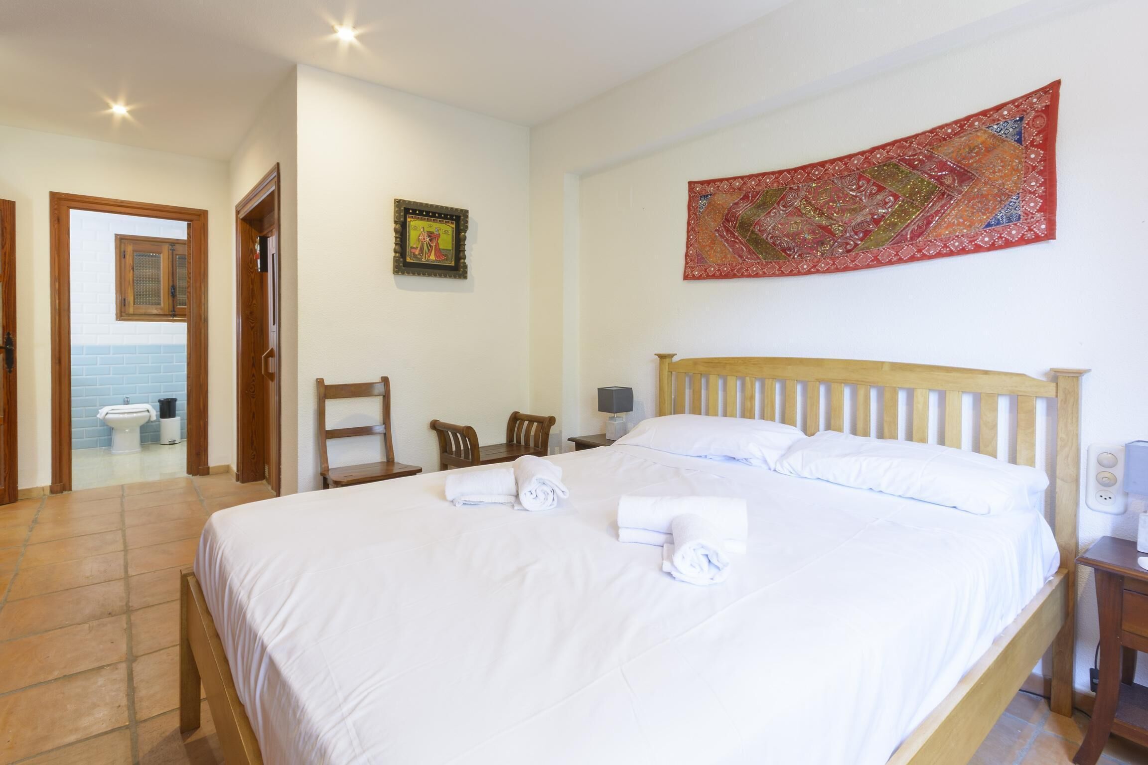 5 chambres, fer et planche à repasser, Wi-Fi gratuit, draps fournis
