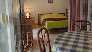 Unclassified image, 4 of 13, button - 2DOM28 - Nice studio near the beach (COLLIOURE)