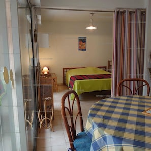 1 bedroom, iron/ironing board, bed sheets - 2DOM28 - Nice studio near the beach (COLLIOURE)