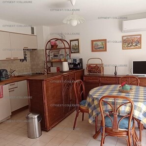 Fridge, microwave, oven, stovetop - 2DOM28 - Nice studio near the beach (COLLIOURE)