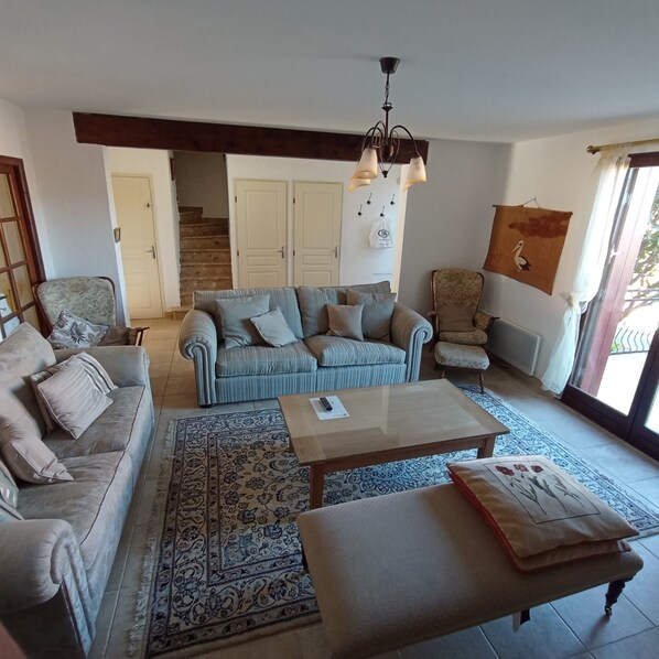 Living area - 8COL12 - Spacious with swimming pool (COLLIOURE)