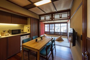 Sen | 1 bedroom, in-room safe, individually furnished, desk - Utaimachi (Kanazawa)
