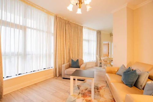 Nimmo's Rest - Free Parking