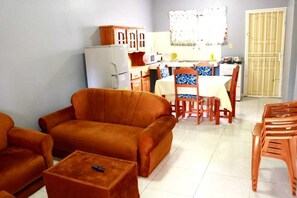 TV - Abidager 4 Great for families and Groups (Wanica)