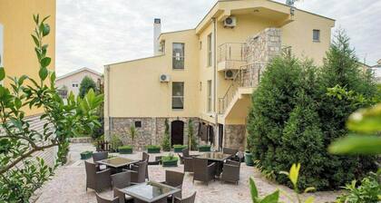 Hotel Crnogorska Kuca