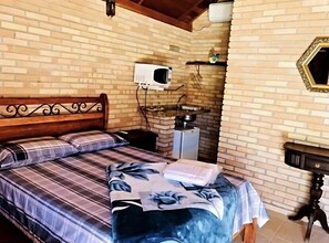 Romantic Chalet (1) | 1 bedroom, minibar, free WiFi, bed sheets