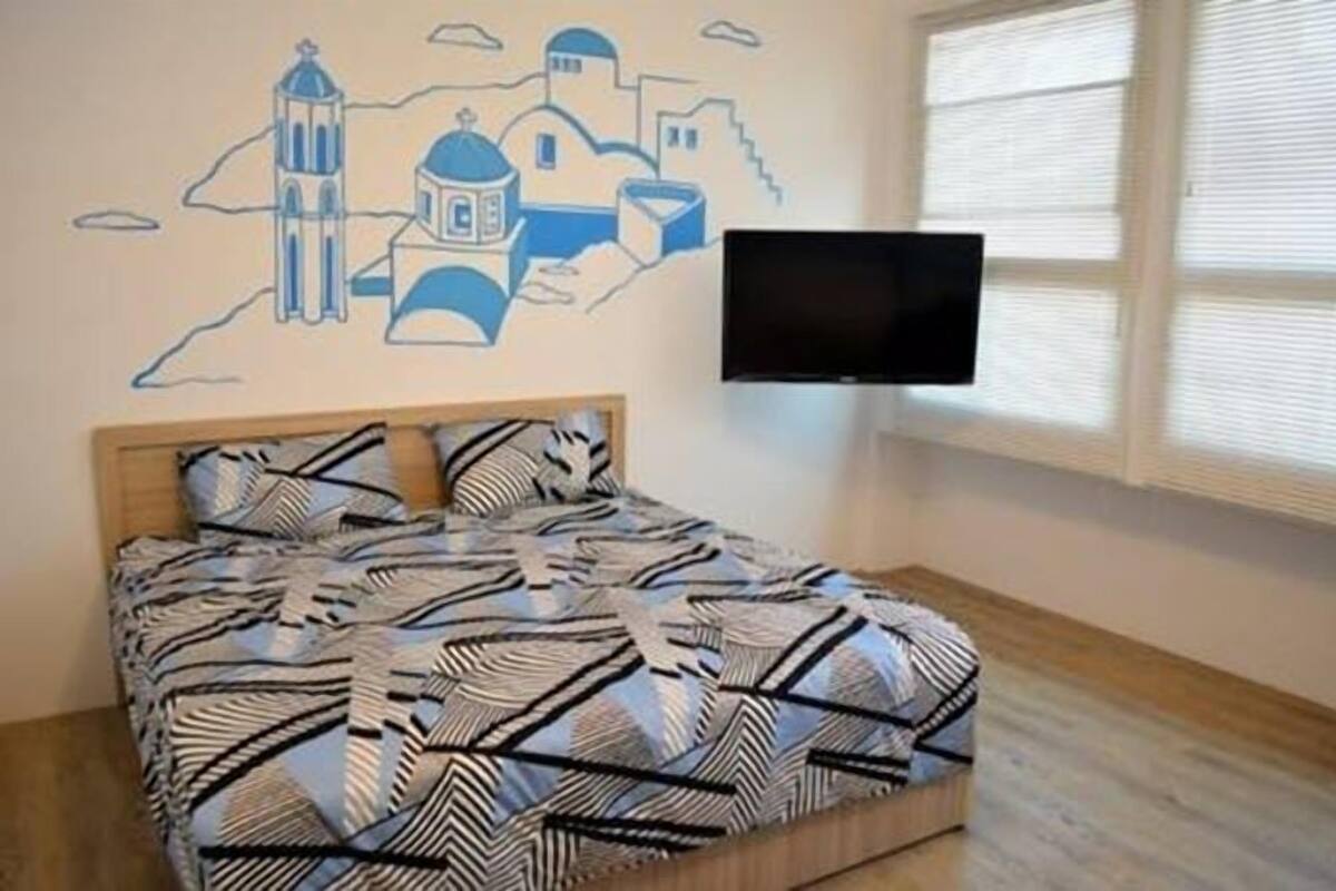 Desk, rollaway beds, free WiFi, bed sheets