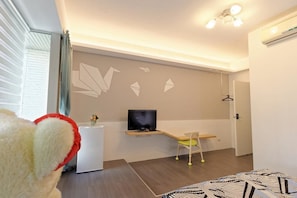 Desk, rollaway beds, free WiFi, bed sheets