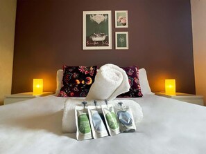 5 chambres, fer et planche à repasser, Wi-Fi gratuit, draps fournis