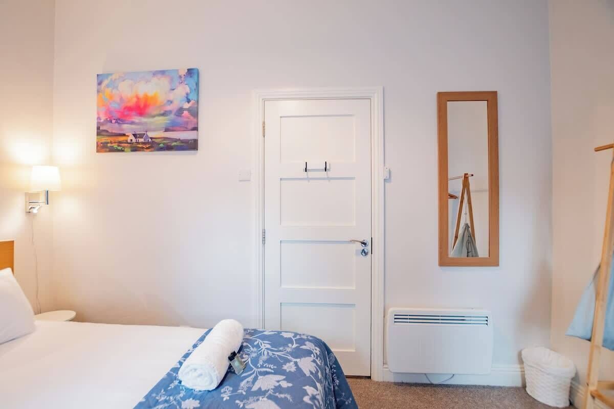 1 bedroom, iron/ironing board, travel cot, WiFi