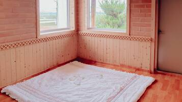 Traditional-Haus, Annex | Individuell dekoriert, individuell eingerichtet, Bügeleisen/Bügelbrett