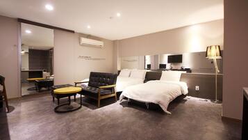 Suite (Twin) | Cortinas blackout, wifi gratis y ropa de cama