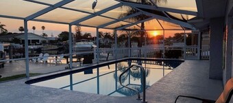 Mer notre paradis et vivre sur le golfe du Mexique avec votre propre piscine chauffée et bateau