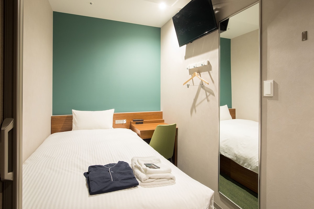 Deluxe kamer, alleen voor mannen (Capsule) | 1 slaapkamer, gratis wifi