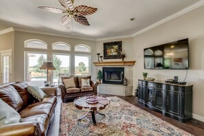 Smart TV, fireplace, ping pong