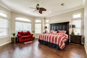 8 Schlafzimmer, Bügeleisen/Bügelbrett, Reisekinderbett, WLAN