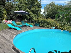 Outdoor pool, a heated pool - Quiet guest house.Francorchamps Liège, Aix.BaladeForêt Lake Swimming pool Play area (Goé)