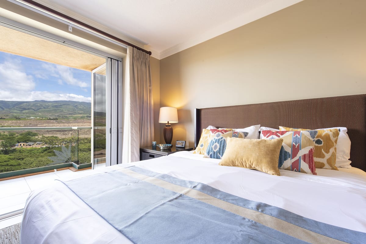 2 bedrooms, iron/ironing board, travel cot, free wifi