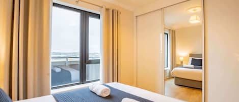 3 soverom, strykejern/-brett, reiseseng for barn og wi-fi (inkludert)