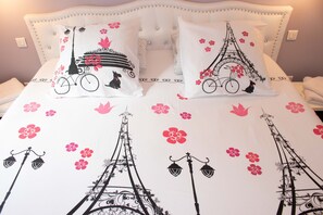 2 bedrooms, desk, iron/ironing board, free WiFi