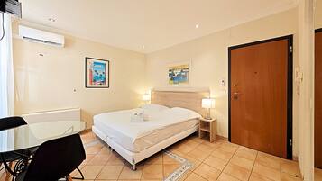 Strygejern/strygebræt, gratis internetadgang, sengetøj