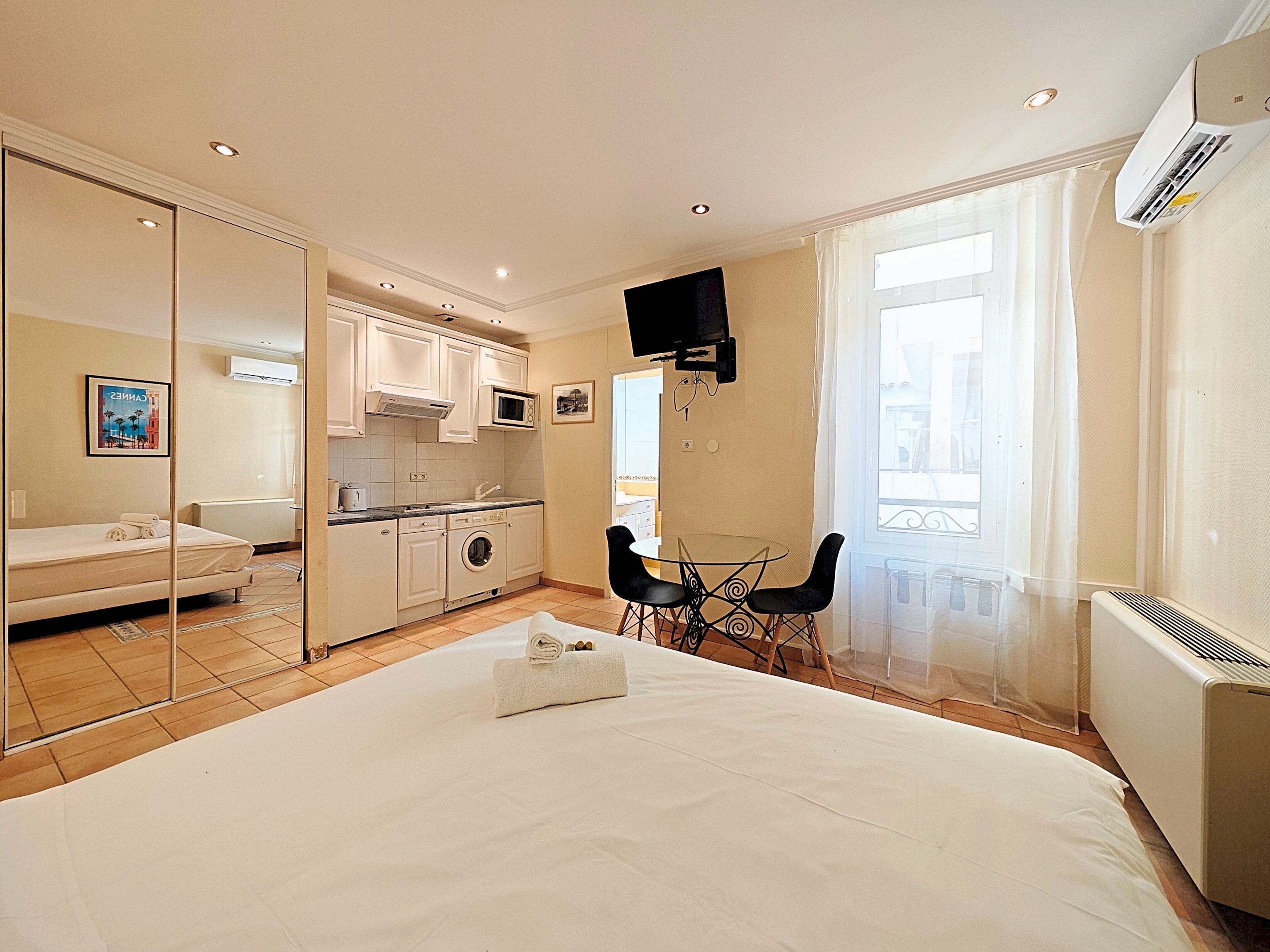 Iron/ironing board, free internet, bed sheets