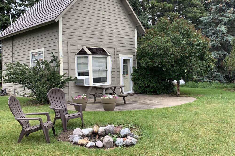 Cozy Guest House at Firefly Horse Co Wellness Retreat Center