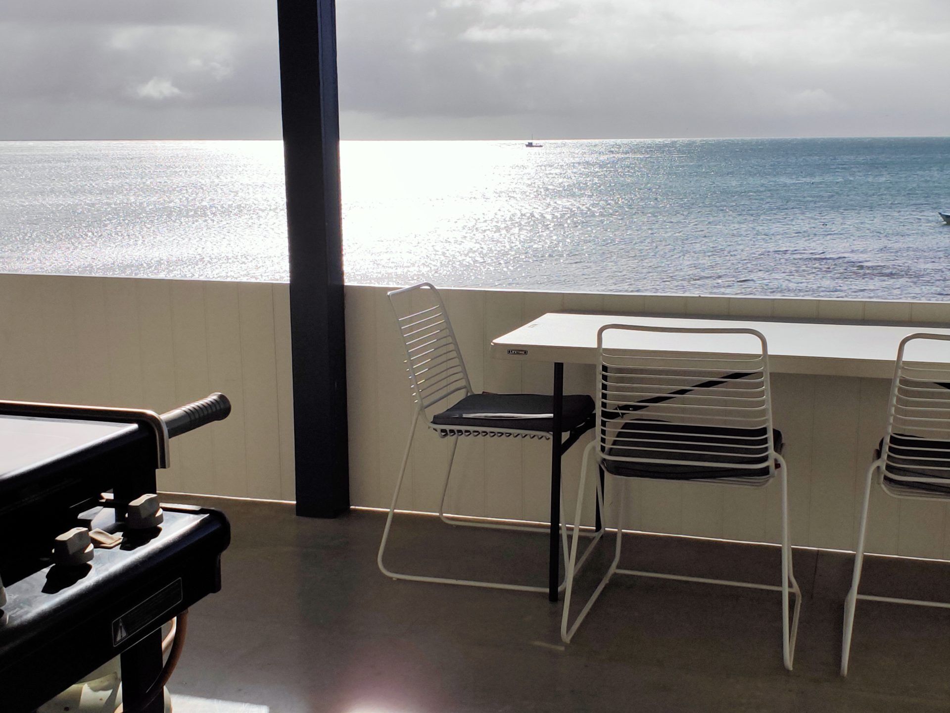 Classic Shack -  Absolute Beachfront.  Winter off peak special! — image 21