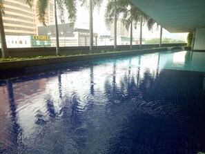 Outdoor pool - Taragon Time Executive Serviced Suites (Kuala Lumpur)