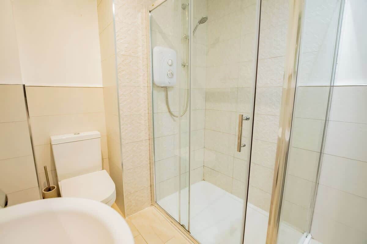 淋浴設備、風筒、提供毛巾、番梘