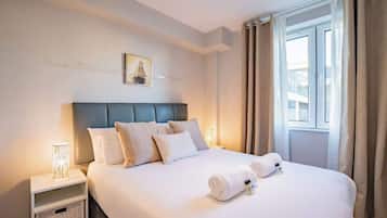 3 bedrooms, iron/ironing board, travel cot, WiFi