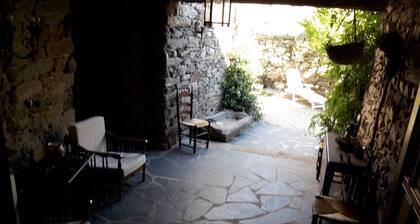 Täydellinen maalaistalo.