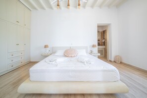 2 slaapkamers, een strijkplank/strijkijzer, gratis wifi, beddengoed