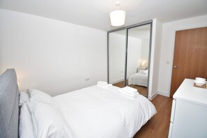 Apartamento, 1 quarto | 1 quarto, individualmente decorados, individualmente mobiliados